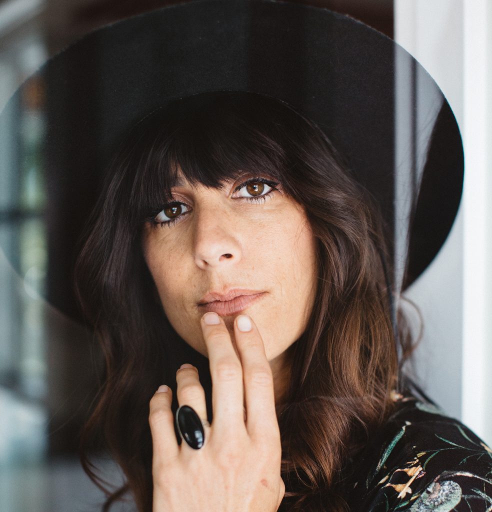 Nicki Bluhm